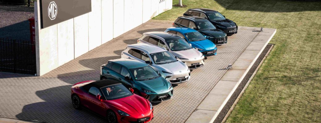 „MG“ stiprina pozicijas Europoje: Vokietijoje atidarytas inžinerijos centras ir pristatytos naujos kartos baterijų bei hibridinės technologijos